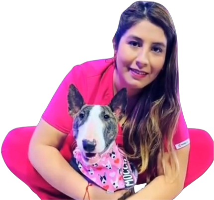 Gabriela Ocares ofreciendo bienestar